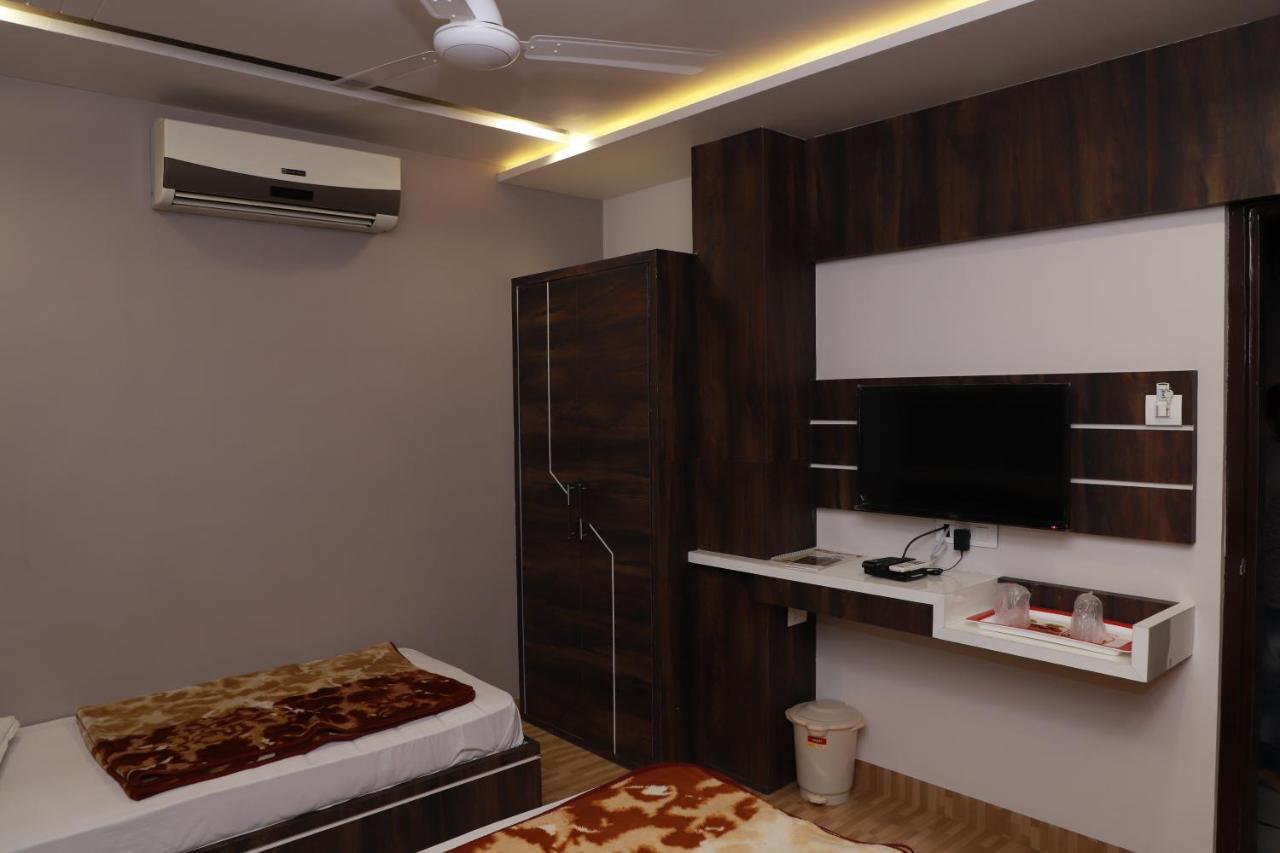 Hotel Darshan Amreli Ngoại thất bức ảnh