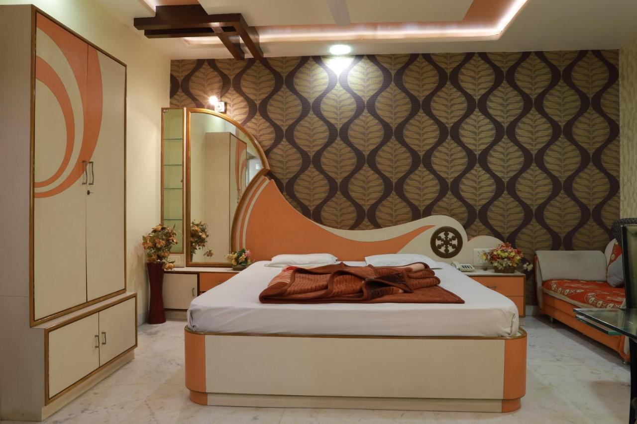 Hotel Darshan Amreli Ngoại thất bức ảnh