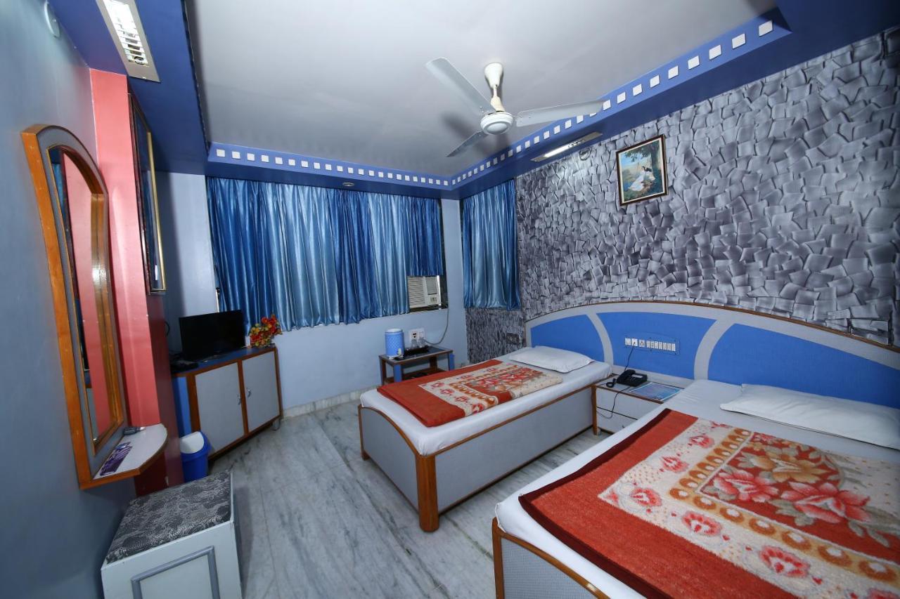 Hotel Darshan Amreli Ngoại thất bức ảnh