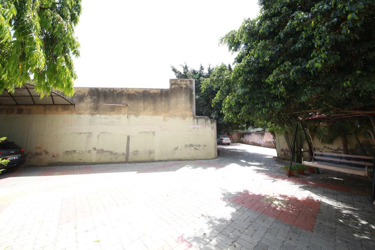 Hotel Darshan Amreli Ngoại thất bức ảnh