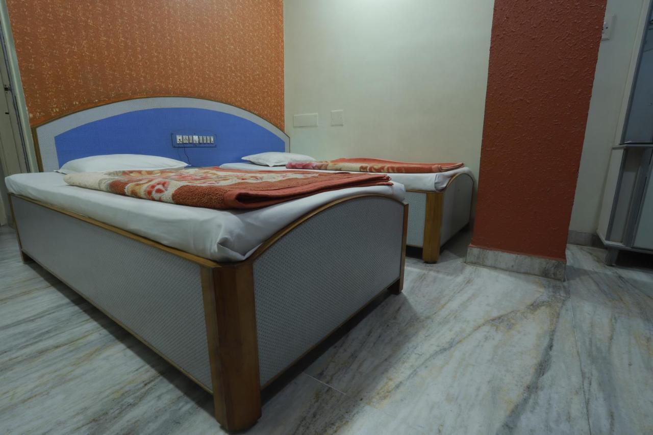 Hotel Darshan Amreli Ngoại thất bức ảnh